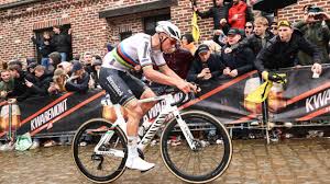 van der Poel remporte le troisième Tour des Flandres